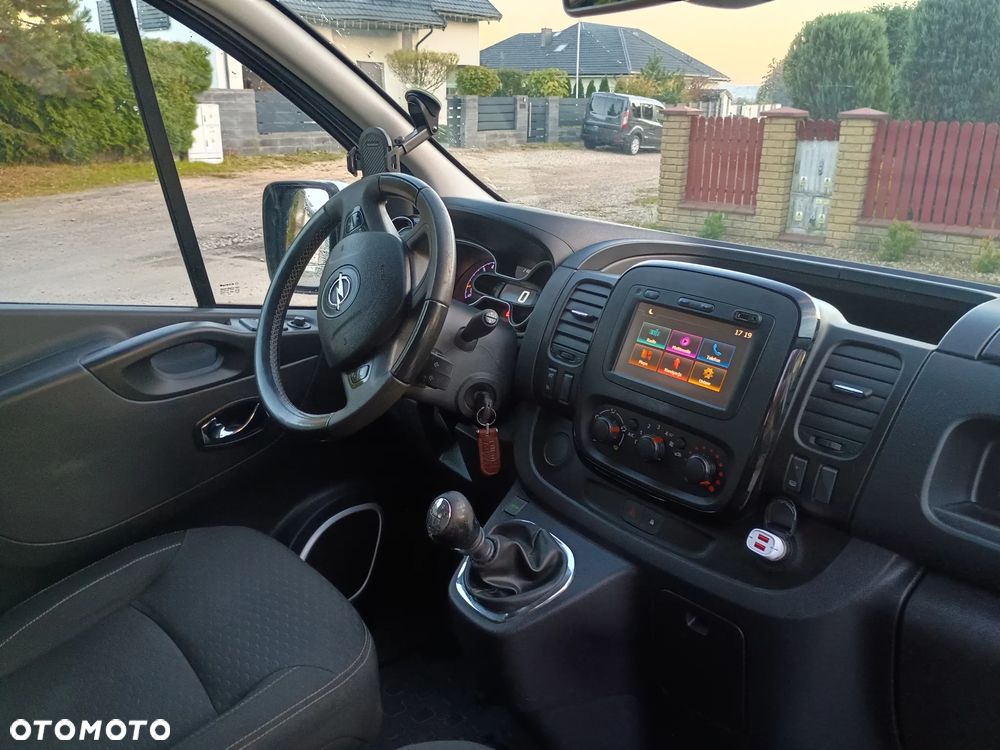 Opel Vivaro - 17