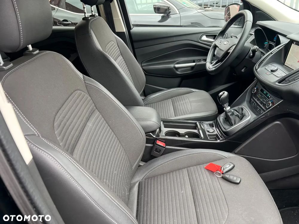 Ford Kuga 1.5 EcoBoost 2x4 Titanium - 14
