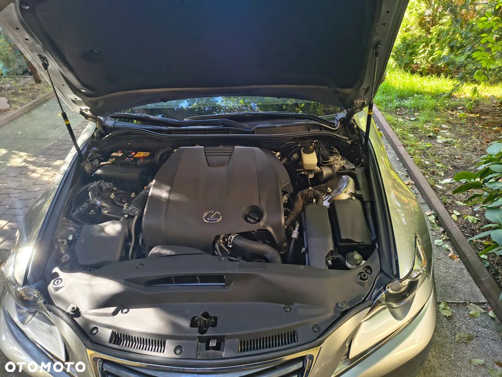 Lexus IS 250 Prestige - 10