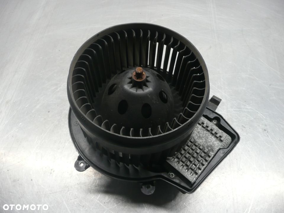 MERCEDES W203 00-03 2.0B DMUCHAWA WENTYLATOR - 1
