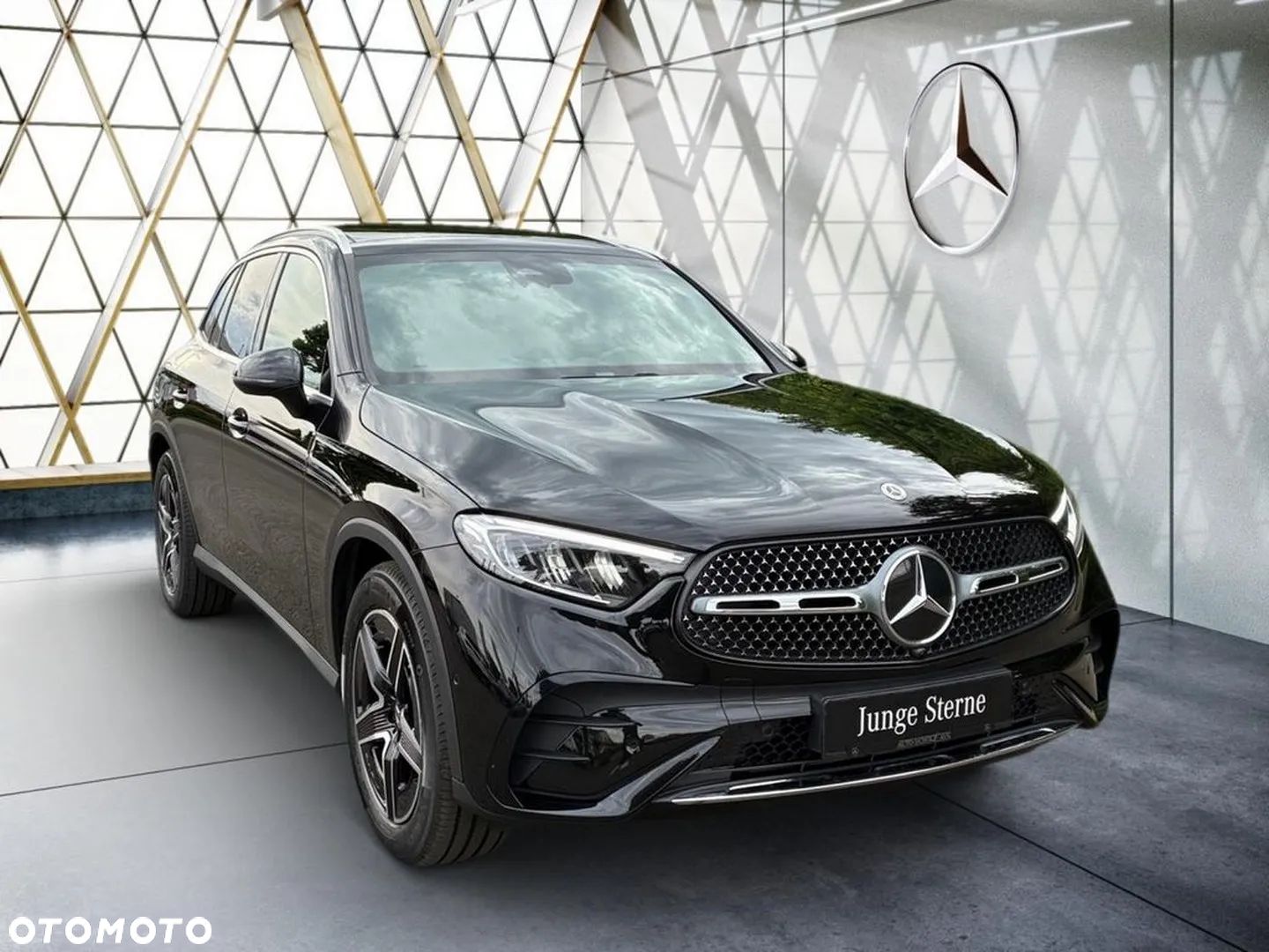 Mercedes-Benz GLC 200 4Matic 9G-TRONIC AMG Line Advanced - 1