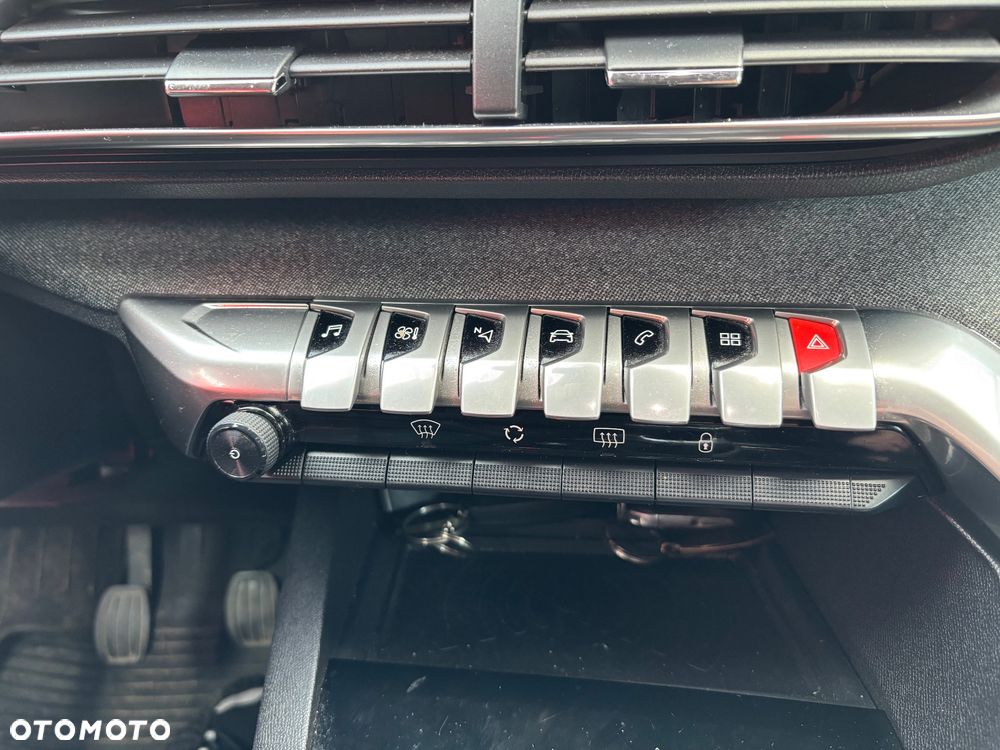 Peugeot 5008 1.6 BlueHDi Allure 7os - 27