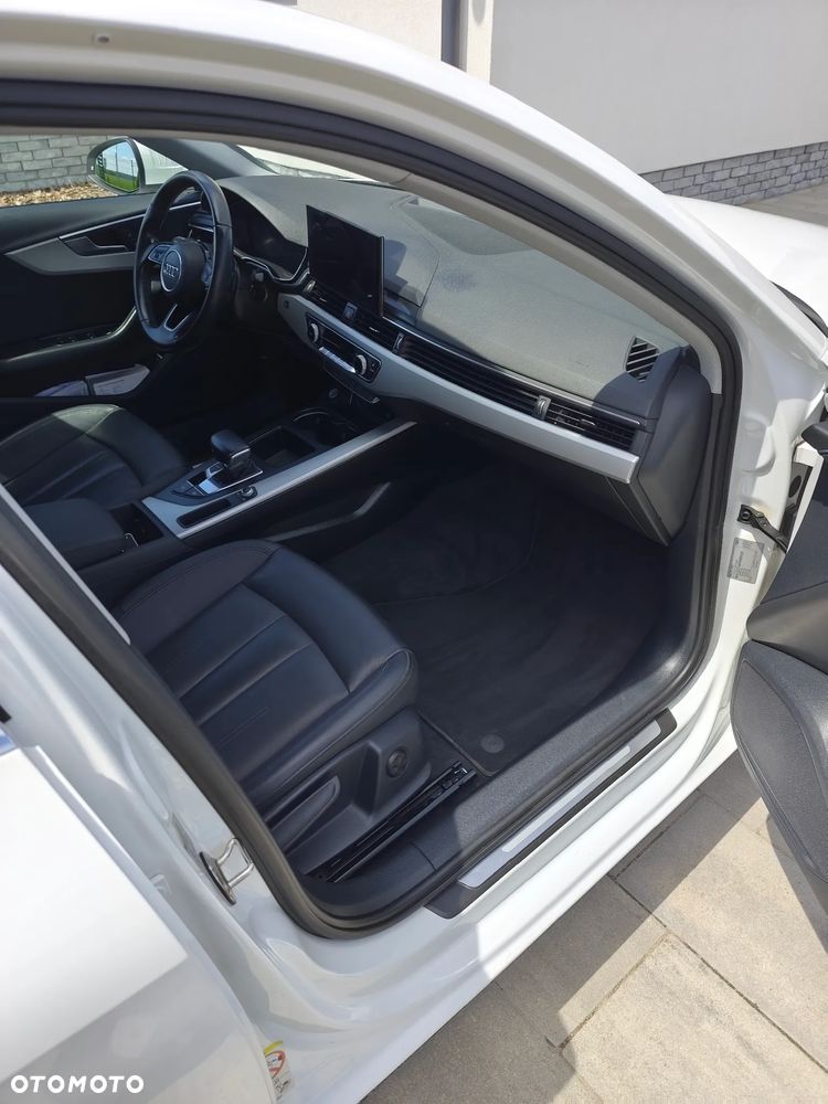 Audi A4 Limousine - 13