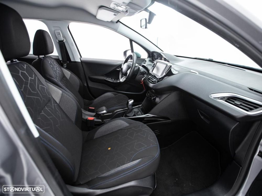 Peugeot 2008 1.5 BlueHDi Signature - 9