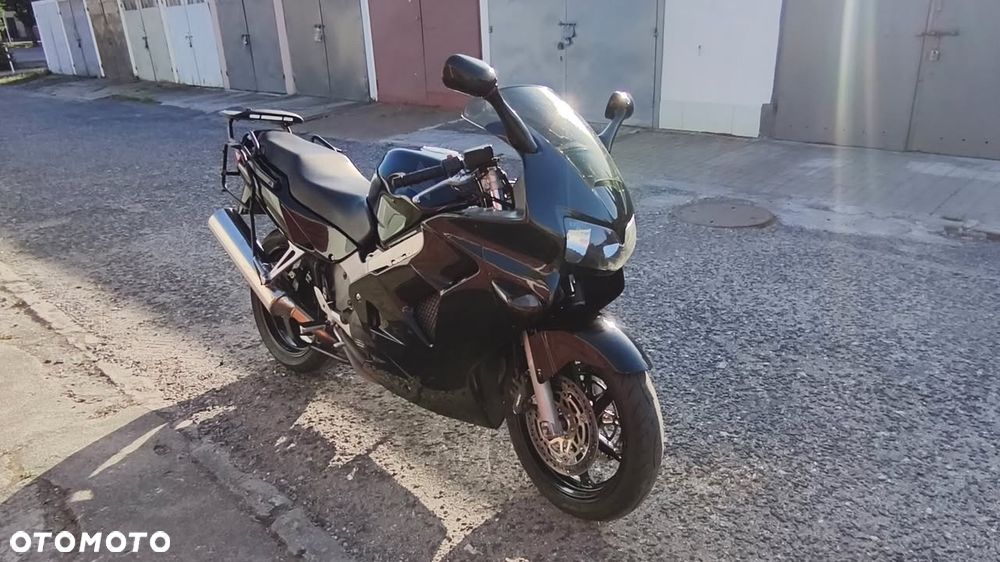 Honda VFR - 3