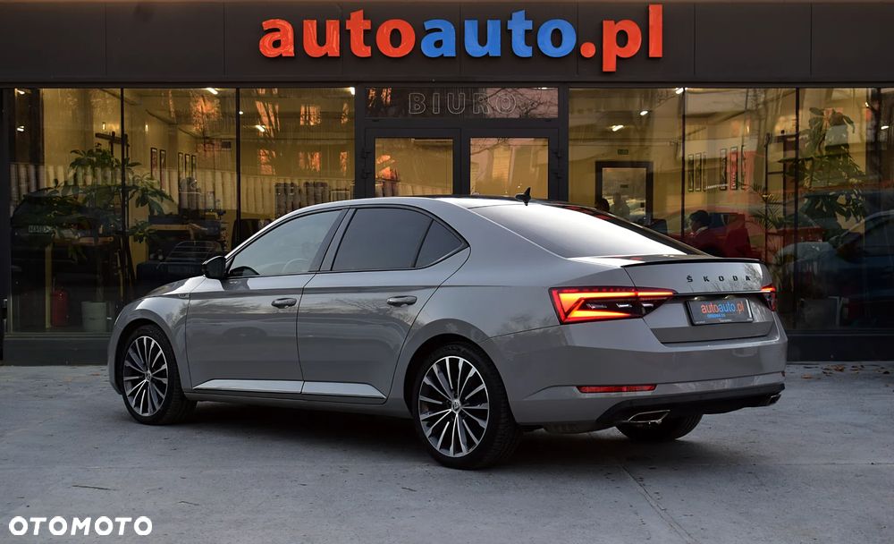 Skoda Superb 2.0 TSI 4x4 Sportline DSG - 32