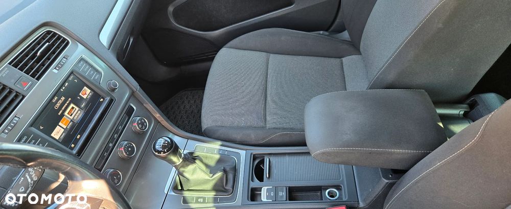 Volkswagen Golf 1.6 TDI BlueMotion Trendline - 15