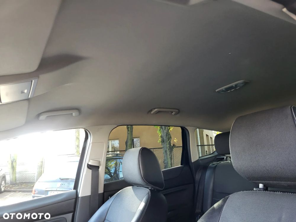 Ford Kuga 2.0 TDCi 2x4 Titanium - 13