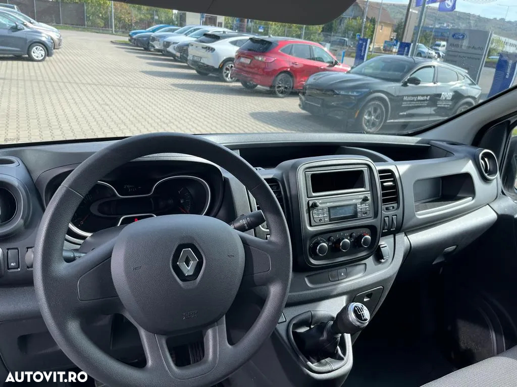 Renault TRAFIC - 11