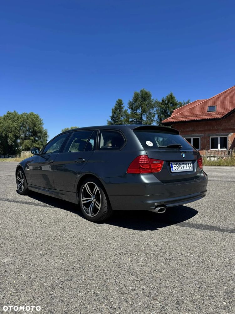 BMW Seria 3 320d - 4
