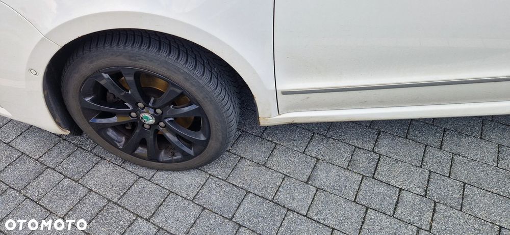 Skoda Superb 2.0 TDI Elegance DSG - 14