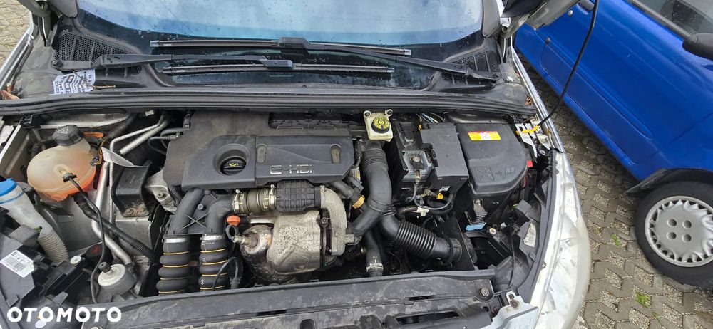 Peugeot 308 1.6 HDi Premium - 11