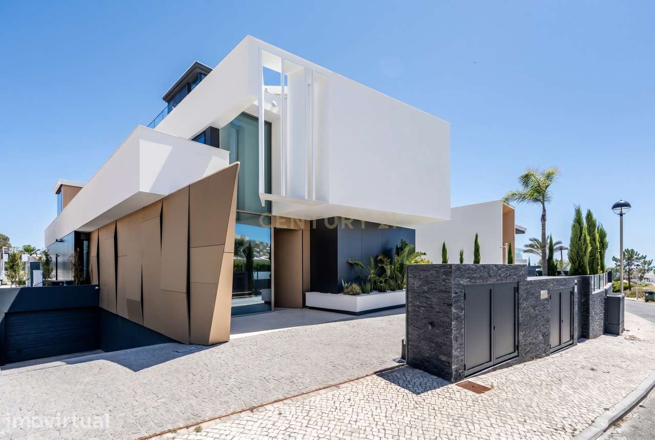 Moradia T5 de Luxo com Vista Mar Panorâmica | Galé | A poucos passos d - Grande imagem: 3/48