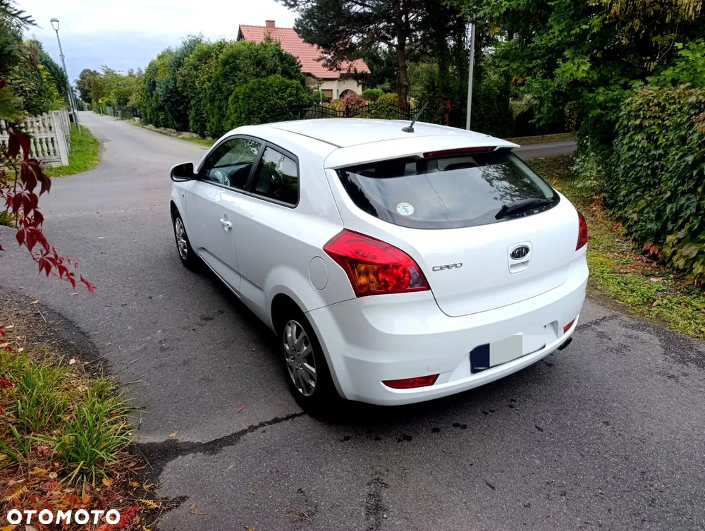 Kia ProCeed Pro_cee'd 1.4 L - 6