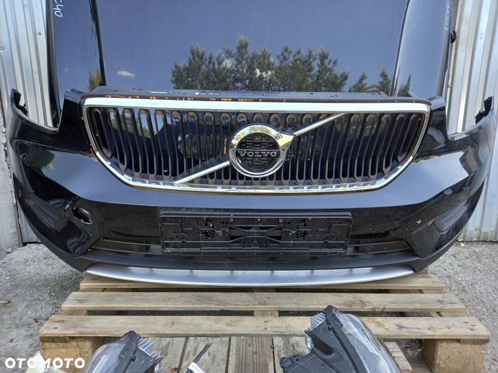 VOLVO XC40 II ZDERZAK 4 pdc KOD 717 - 1