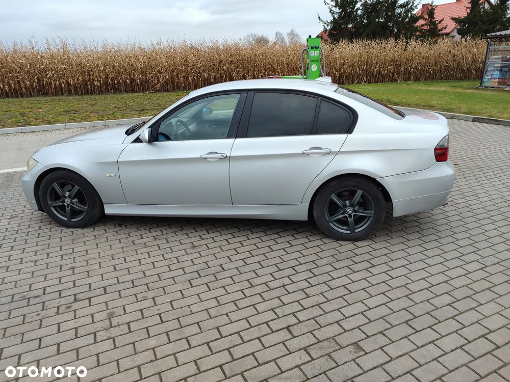 BMW Seria 3 318d - 8