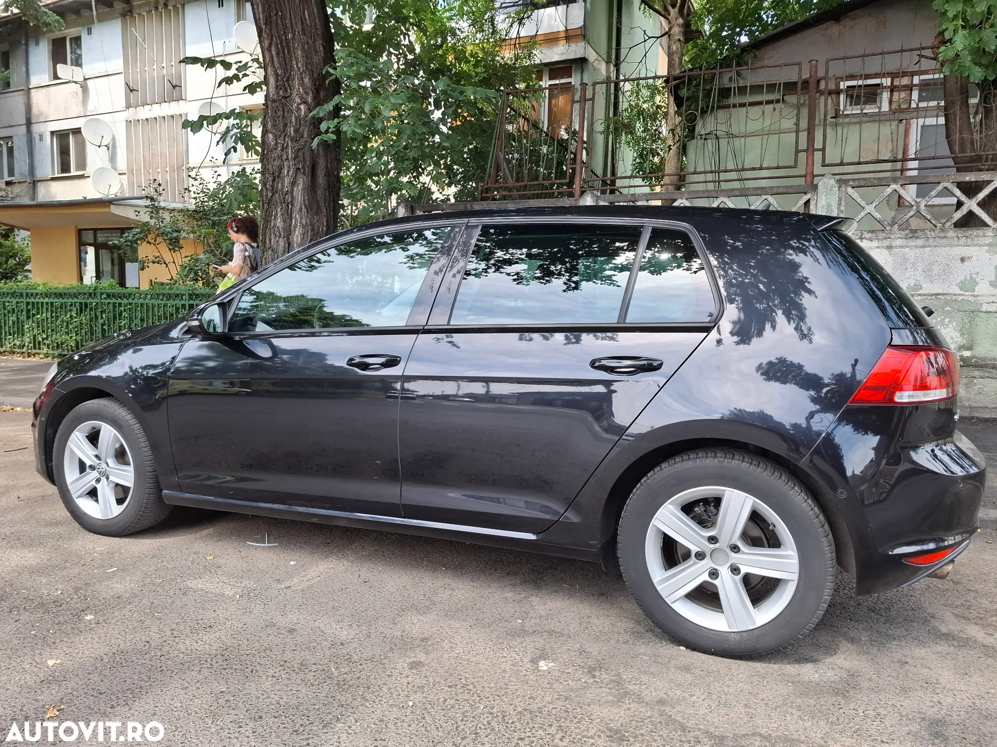 Volkswagen Golf 1.6 TDI BlueMotion Technology DPF Comfortline - 17