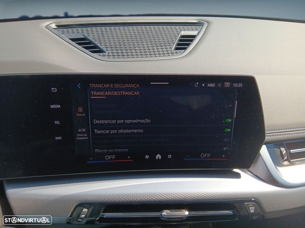 BMW iX1 eDrive20 Pack Desportivo M - 24