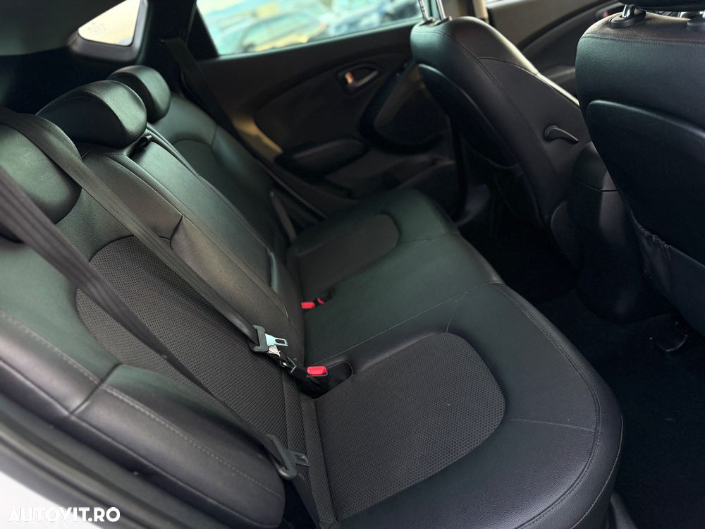 Hyundai ix35 1.7 CRDI 2WD blue Finale Gold - 7