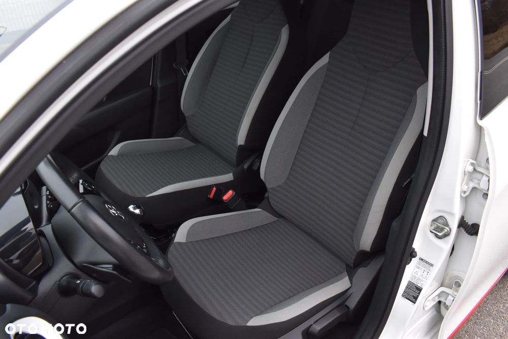 Toyota Aygo x.shift x-play connect - 13