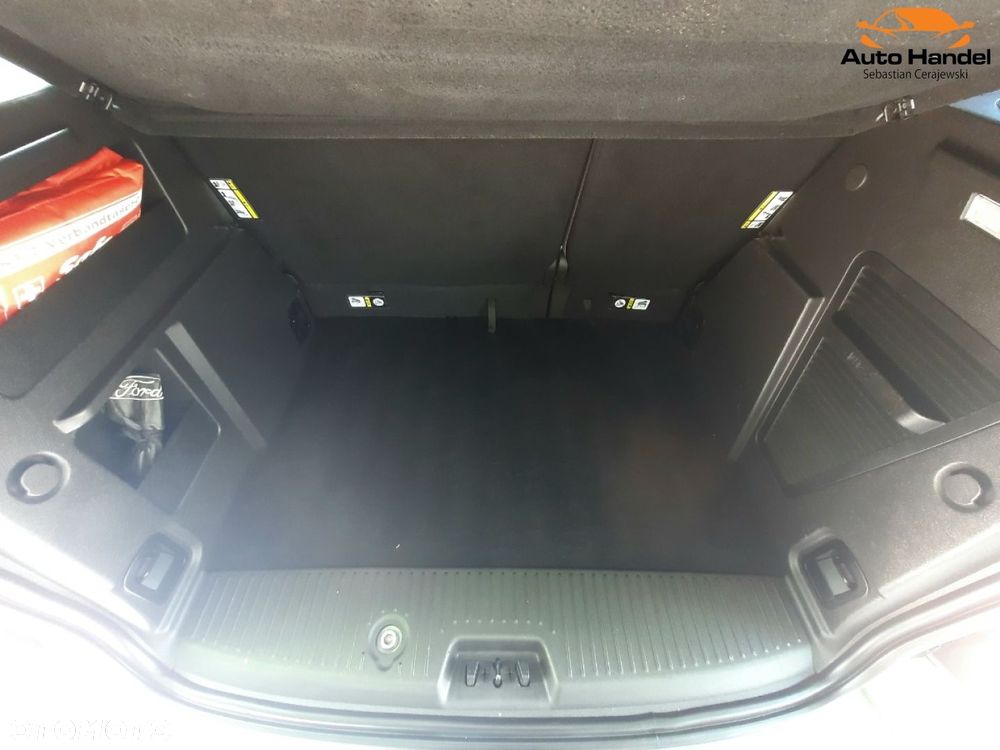 Ford Tourneo Courier - 14