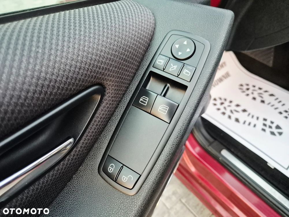 Mercedes-Benz Klasa A 150 BlueEFFICIENCY Elegance - 21
