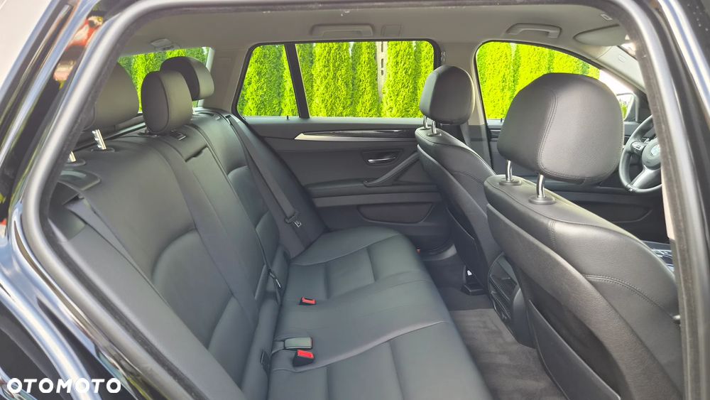 BMW Seria 5 520d - 23