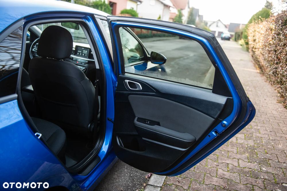 Kia Ceed 1.4 Business Line - 24