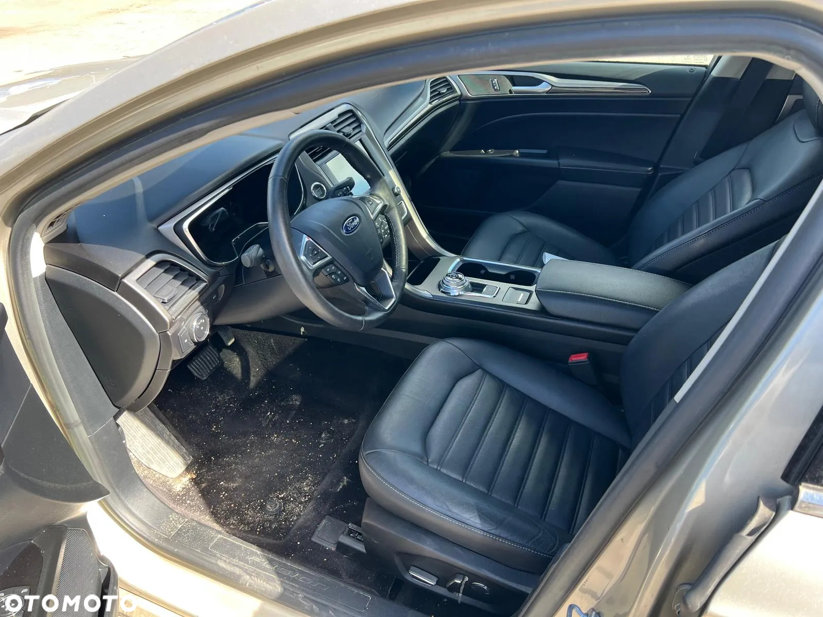 Ford Fusion - 10