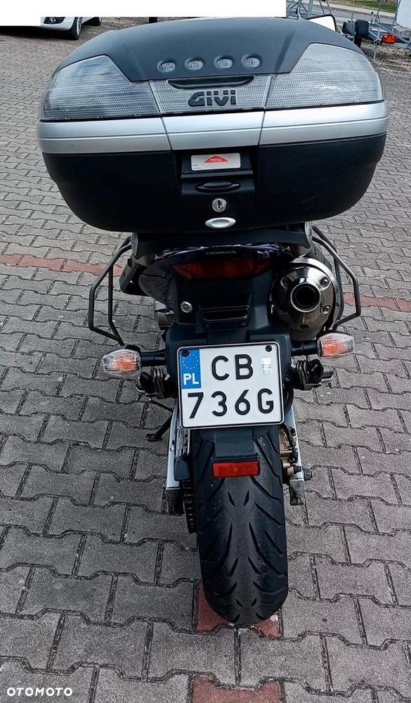 Honda CB - 12