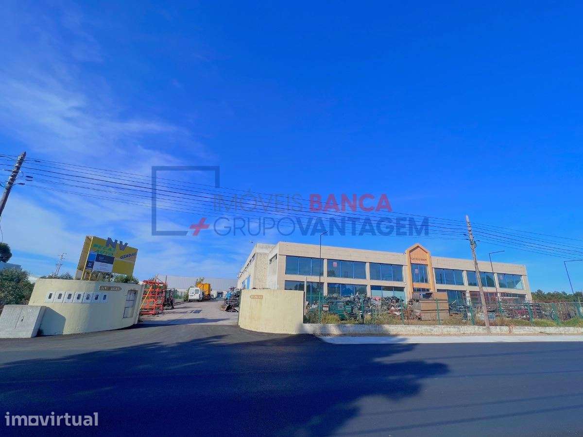 Armazém para venda com 1.921m2 em Vila Amélia, Quinta do Anjo, Palm... - Grande imagem: 2/20