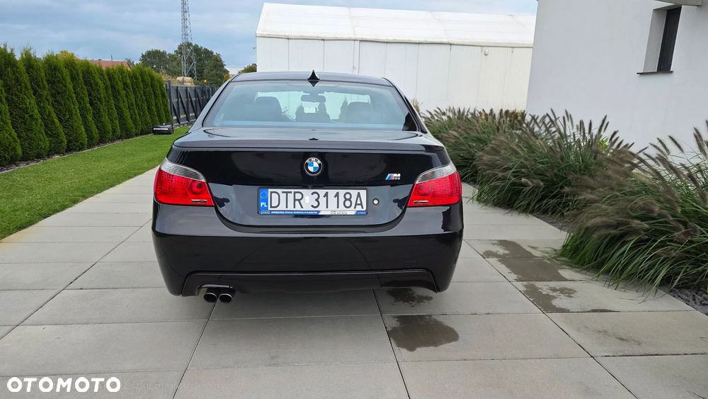 BMW Seria 5 523i - 5