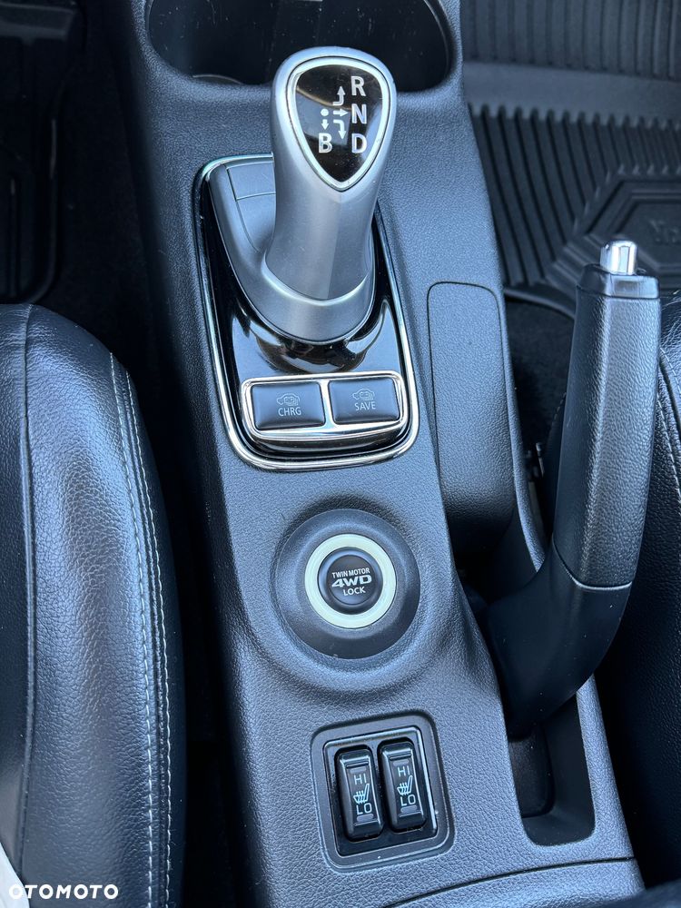 Mitsubishi Outlander - 10