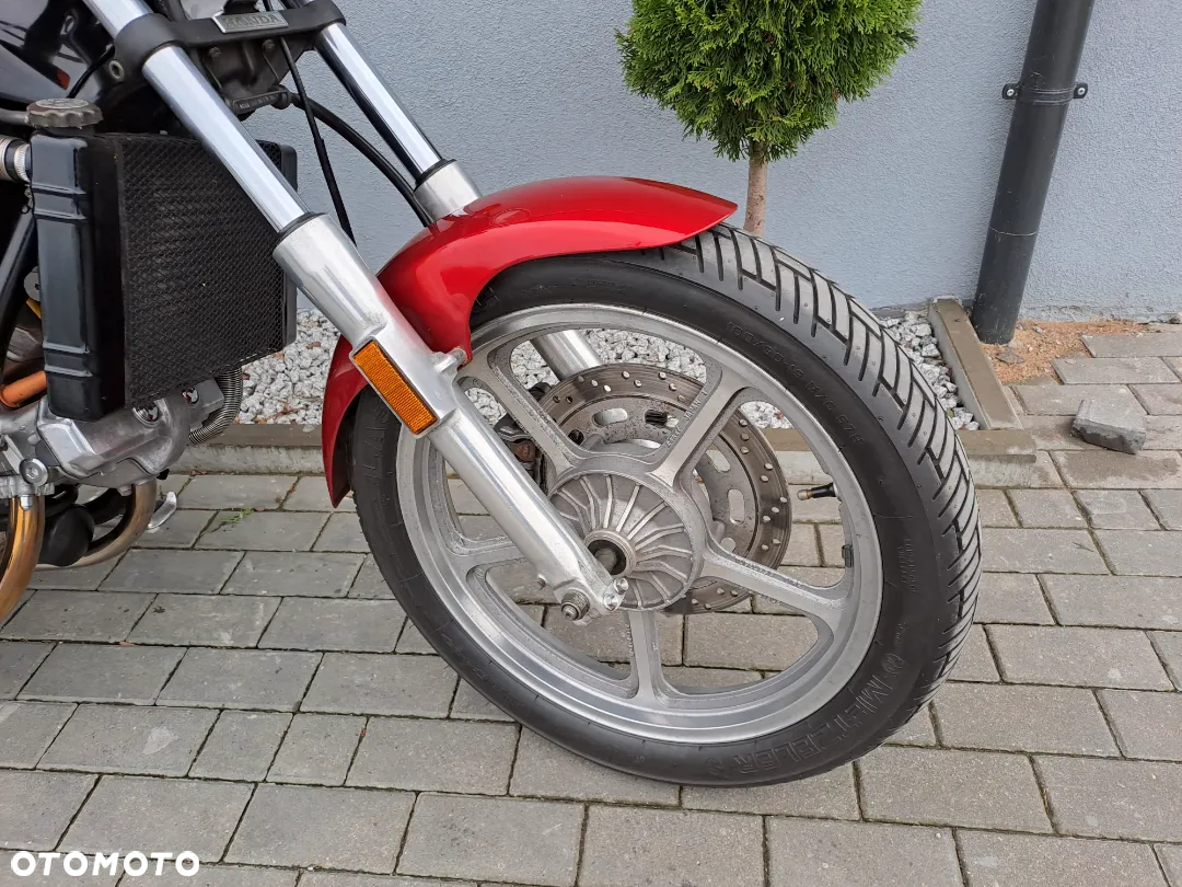 Honda VF - 5
