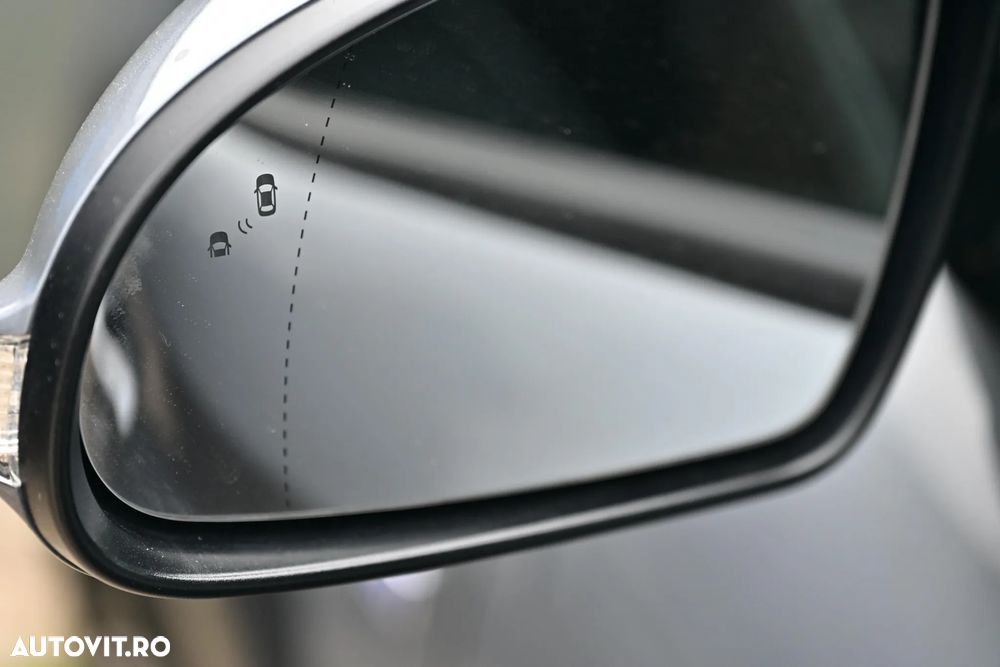 Hyundai KONA - 15