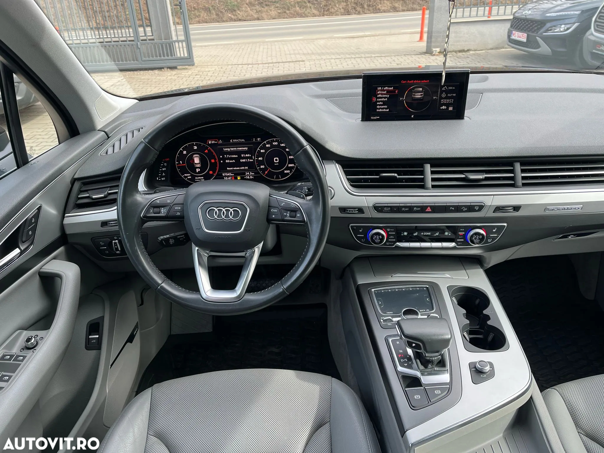 Audi SQ7 4.0 TDI quattro Tiptronic - 16