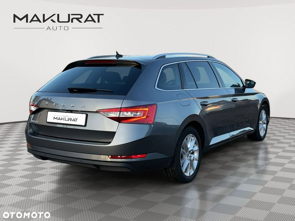 Skoda Superb 2.0 TDI DSG Ambition - 5