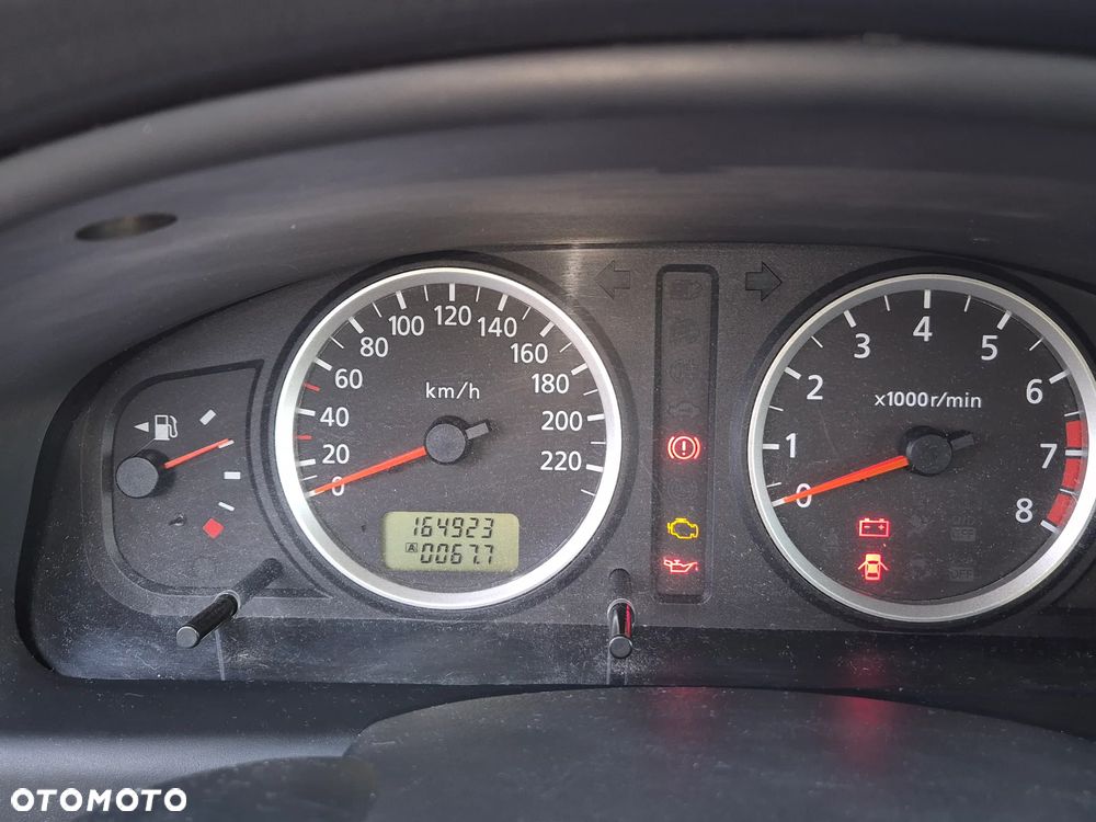Nissan Almera 1.5 acenta PLUS - 8