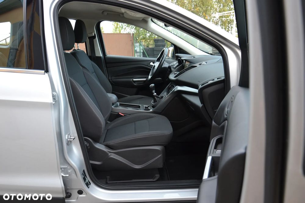 Ford Kuga 2.0 TDCi 4x4 Black & Silver - 32