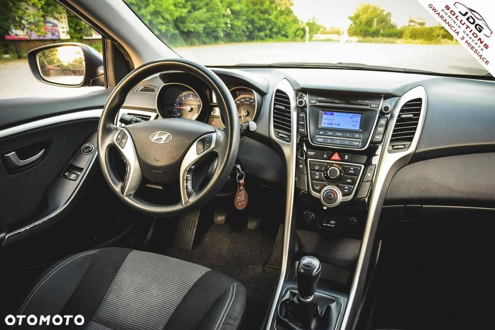Hyundai i30 1.6 D Style - 28