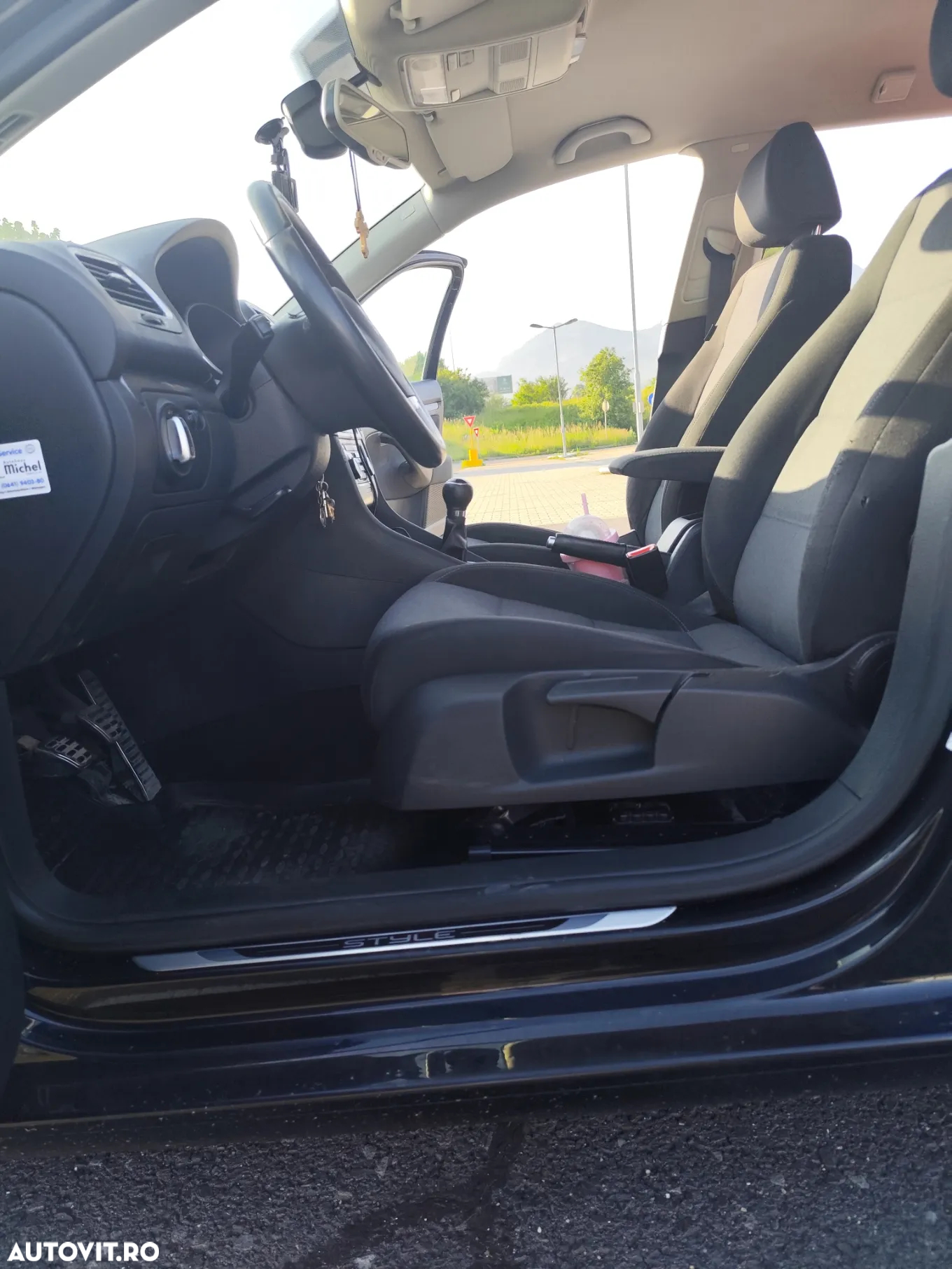 Volkswagen Golf 2.0 TDI DPF Style - 10