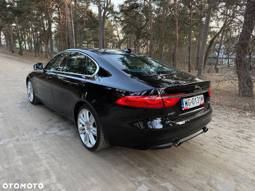 Jaguar XF 3.0 TDV6 Portfolio - 10