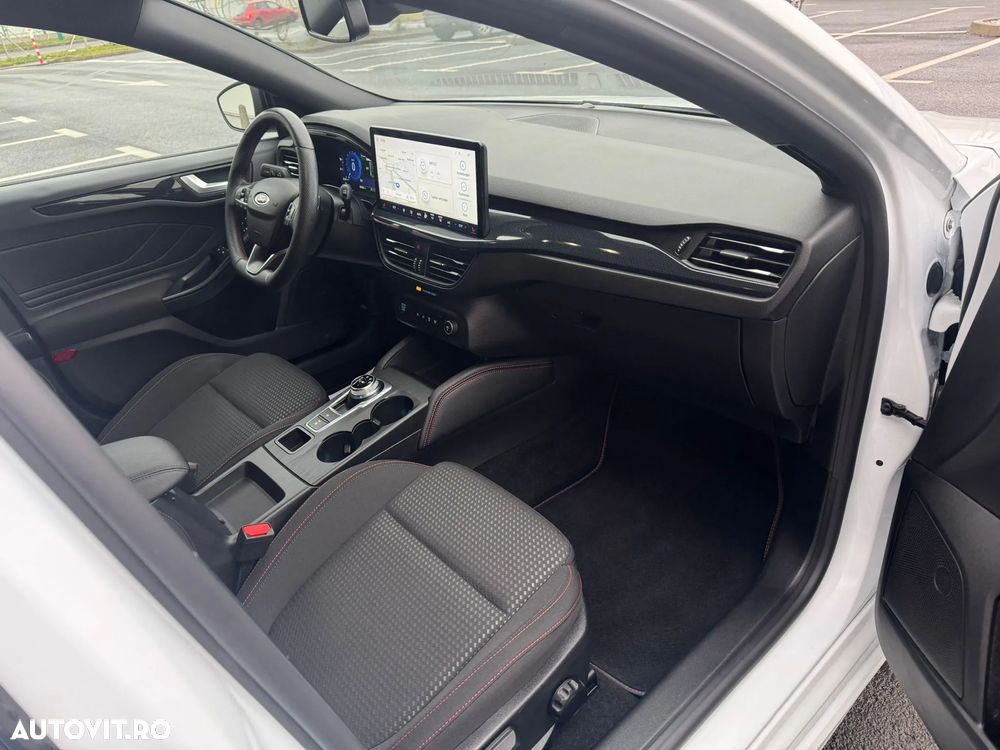 Ford Focus Turnier 1.5 EcoBlue Start-Stopp-System Aut. ST-LINE X - 10