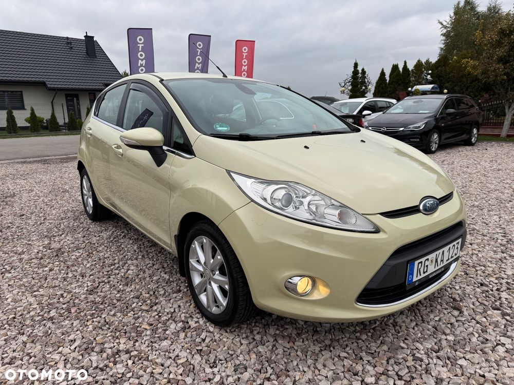 Ford Fiesta 1.4 Ghia - 14