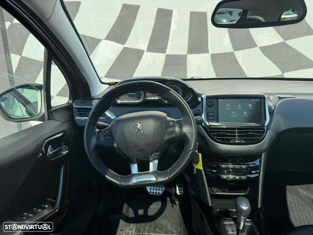 Peugeot 2008 PureTech 110 Stop&Start EAT6 GT-Line Edition - 4