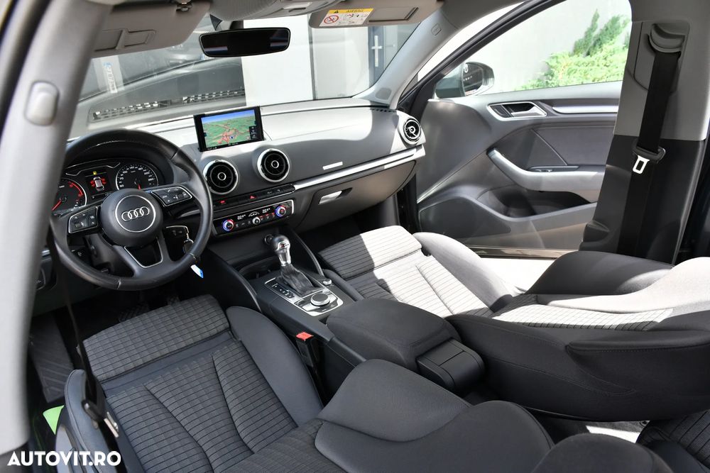 Audi A3 1.6 TDI S tronic Sport - 7