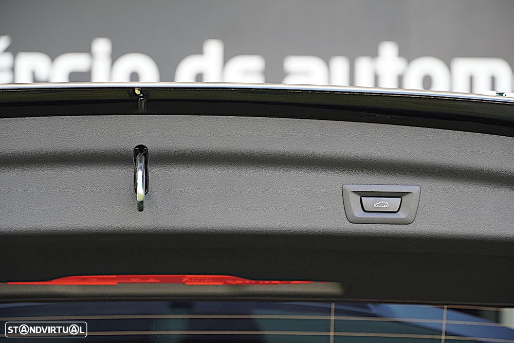 BMW X1 xDrive25e Pack Desportivo M - 21