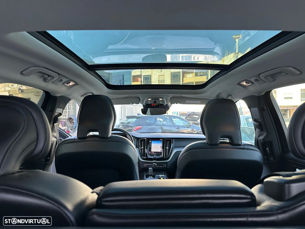 Volvo XC 60 2.0 T8 PHEV Momentum Plus AWD - 13