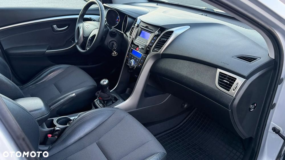 Hyundai i30 1.4 Base - 16