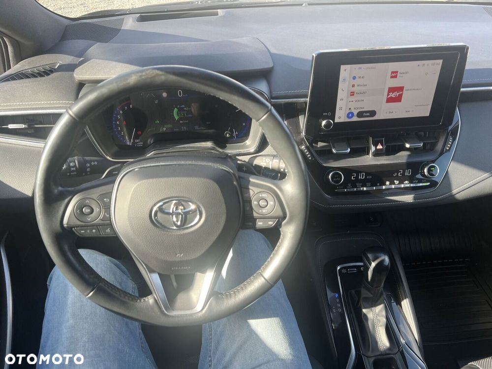 Toyota Corolla 2.0 Hybrid Executive - 16